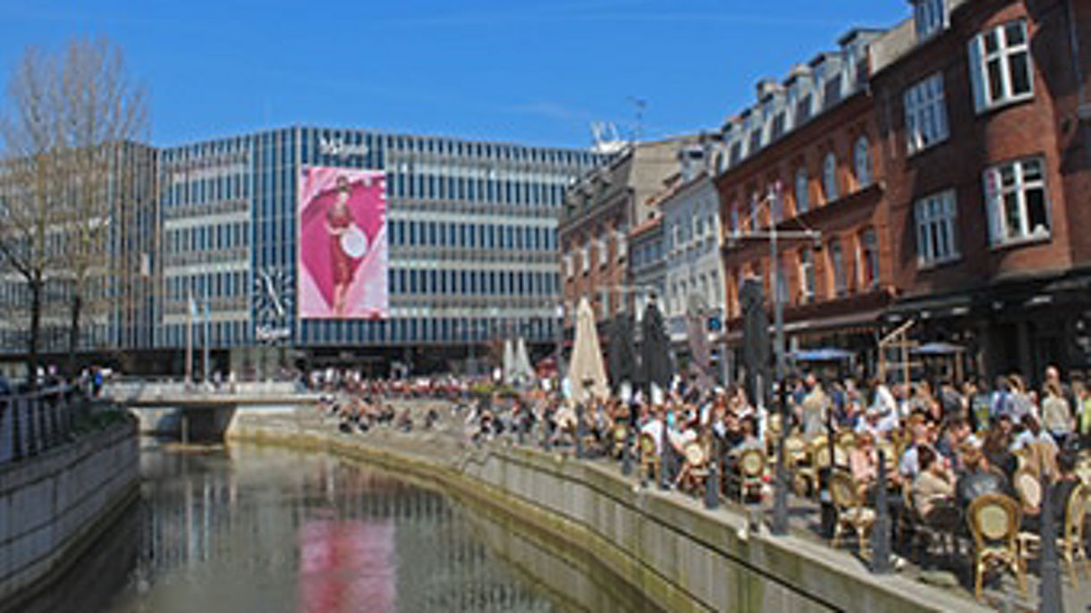 Best of Arhus: Canal Walk, Aros Art Museum & Den Gamle By