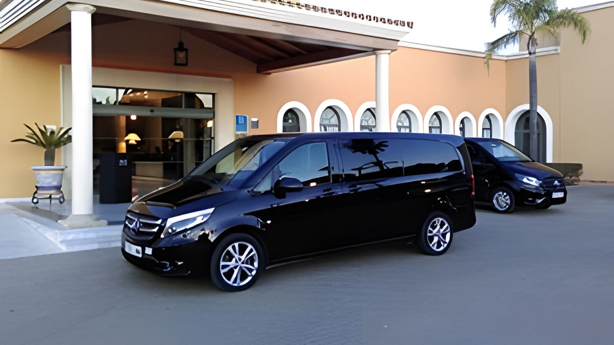 Arrecife Private Minivan Half Day with Guide