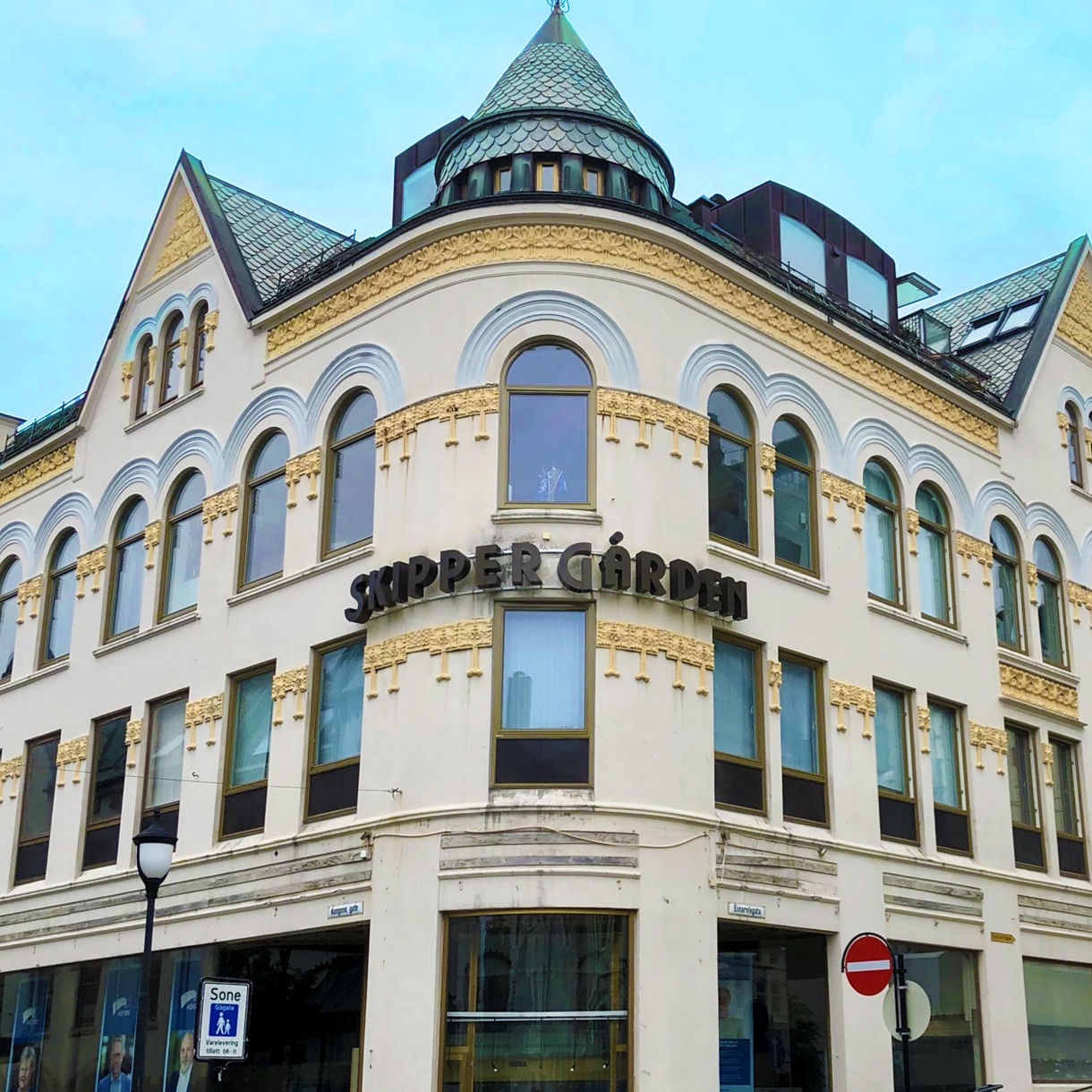 Picture Perfect: City Selfies in Alesund