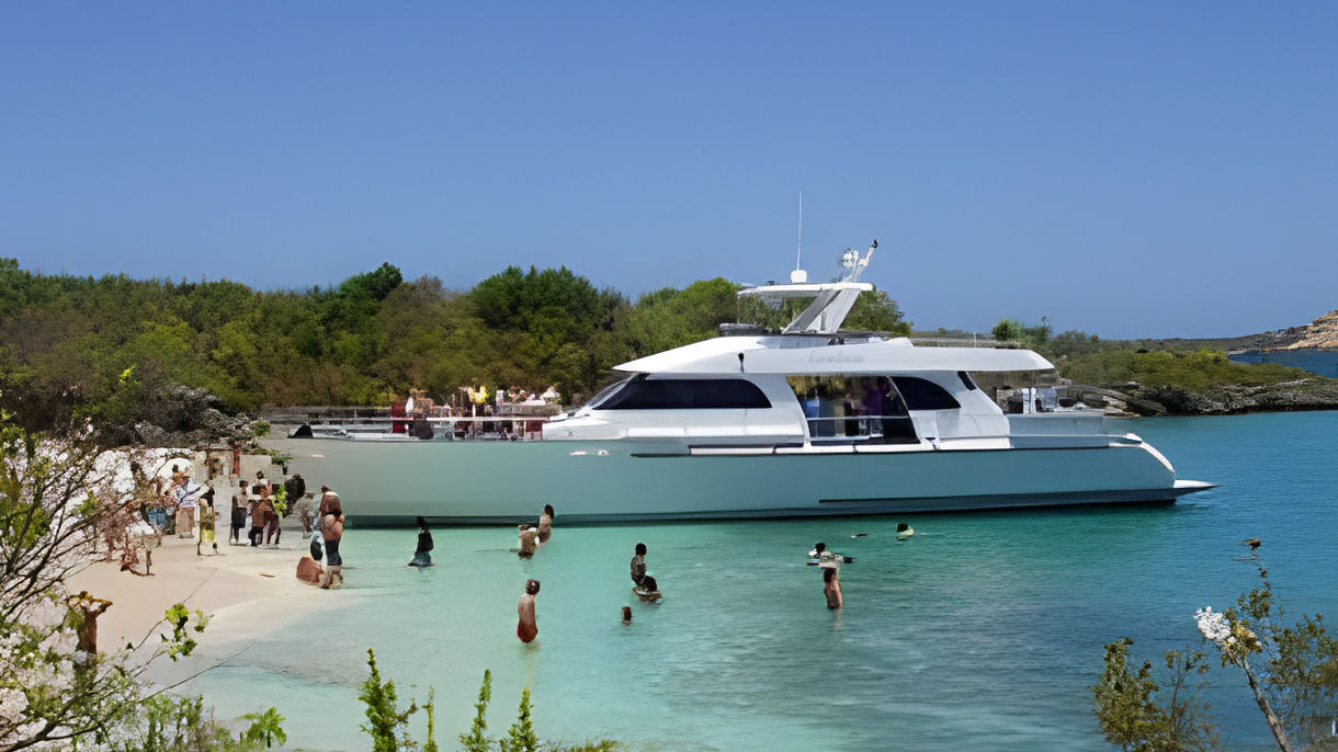 Scenic Coastal Cruise, Snorkel, Beach & Lunch