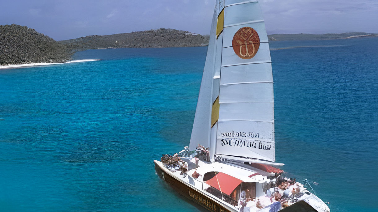 Scenic Coastal Cruise, Beach & Lunch