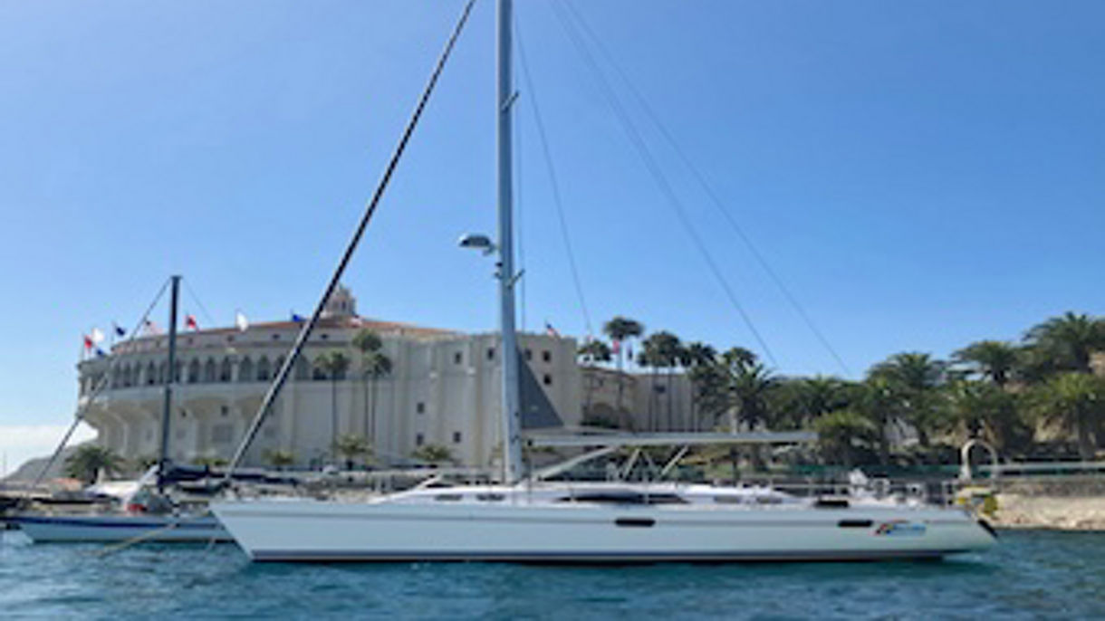 Luxury Scenic Sailing