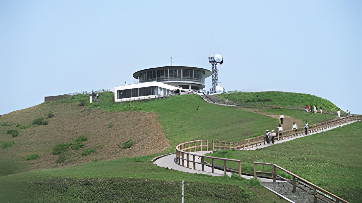 男鹿半島・寒風山回転展望台となまはげ館(日本語ガイド)(Guided in Japanese)