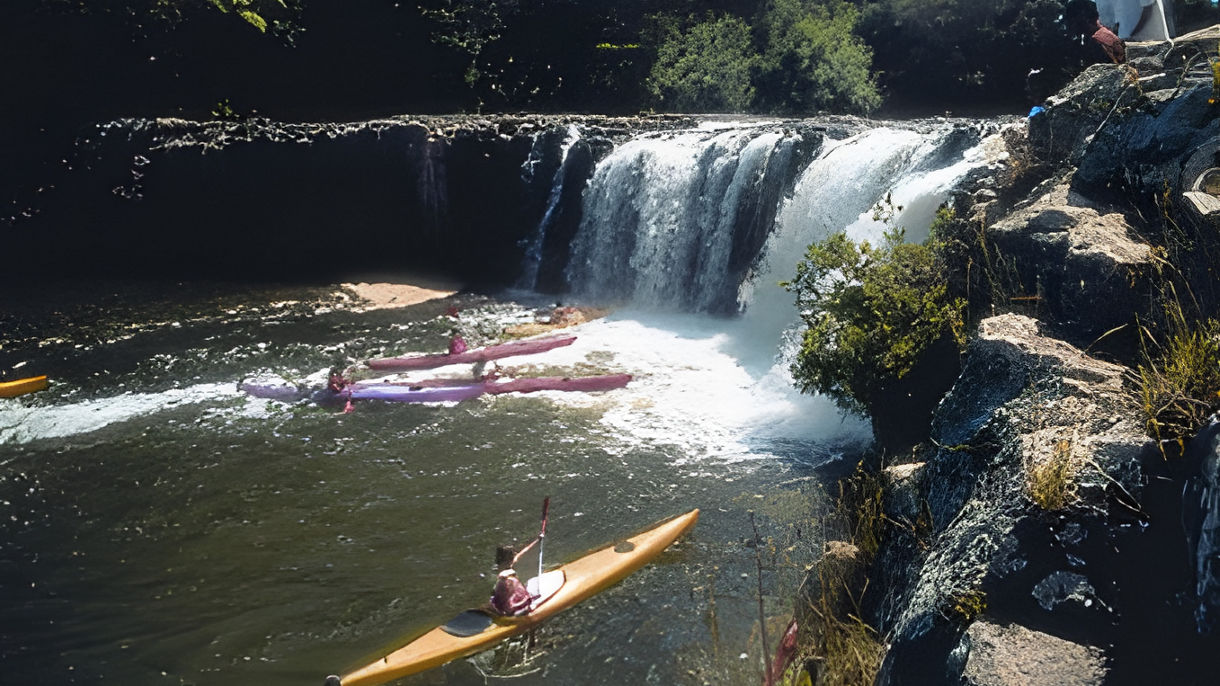 Haruru Falls Kayaking