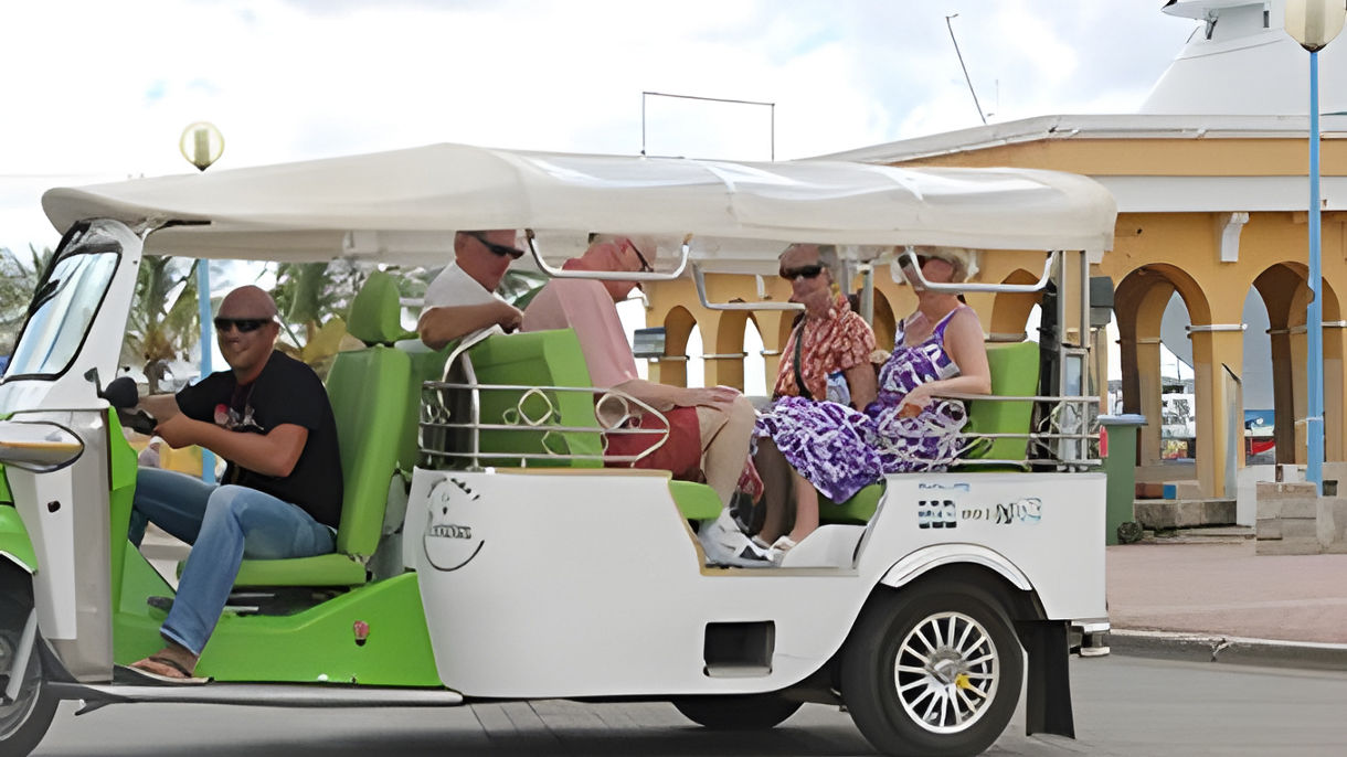 Scenic Tour of Kralendijk via Eco-Powered Tuk Tuk