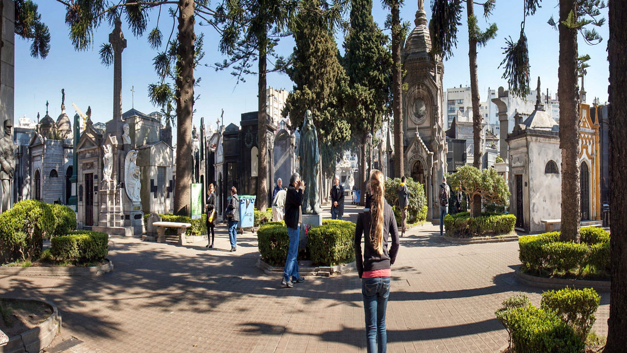 Cementerio De La Boca Y Recoleta (Guiado En Español)