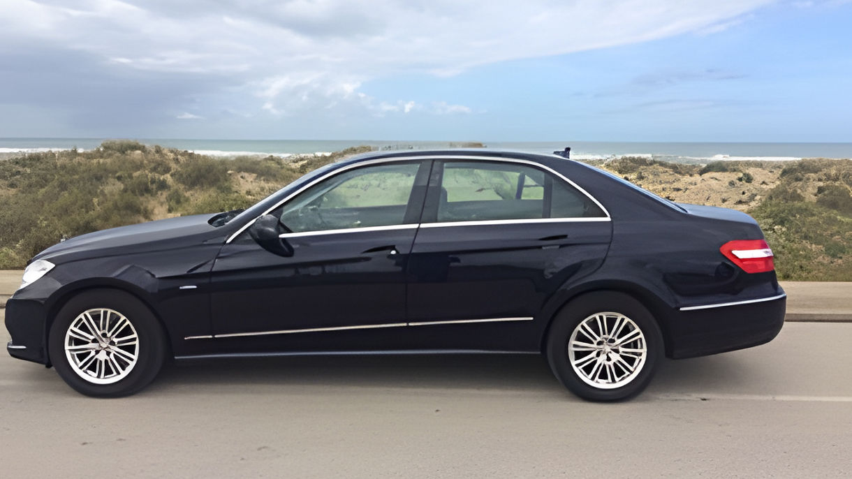 Cadiz by Private Vehicle - Car Class Half Day (With Guide)