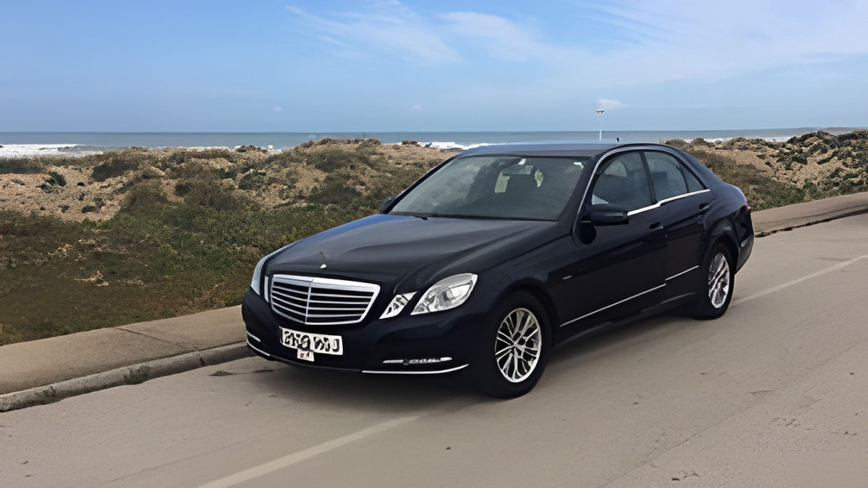 Cadiz by Private Vehicle - Car Class Full Day (With Guide)