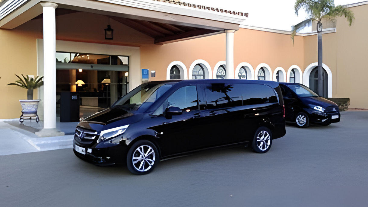 Cadiz by Private Vehicle - Minivan Class Half Day (With Guide)