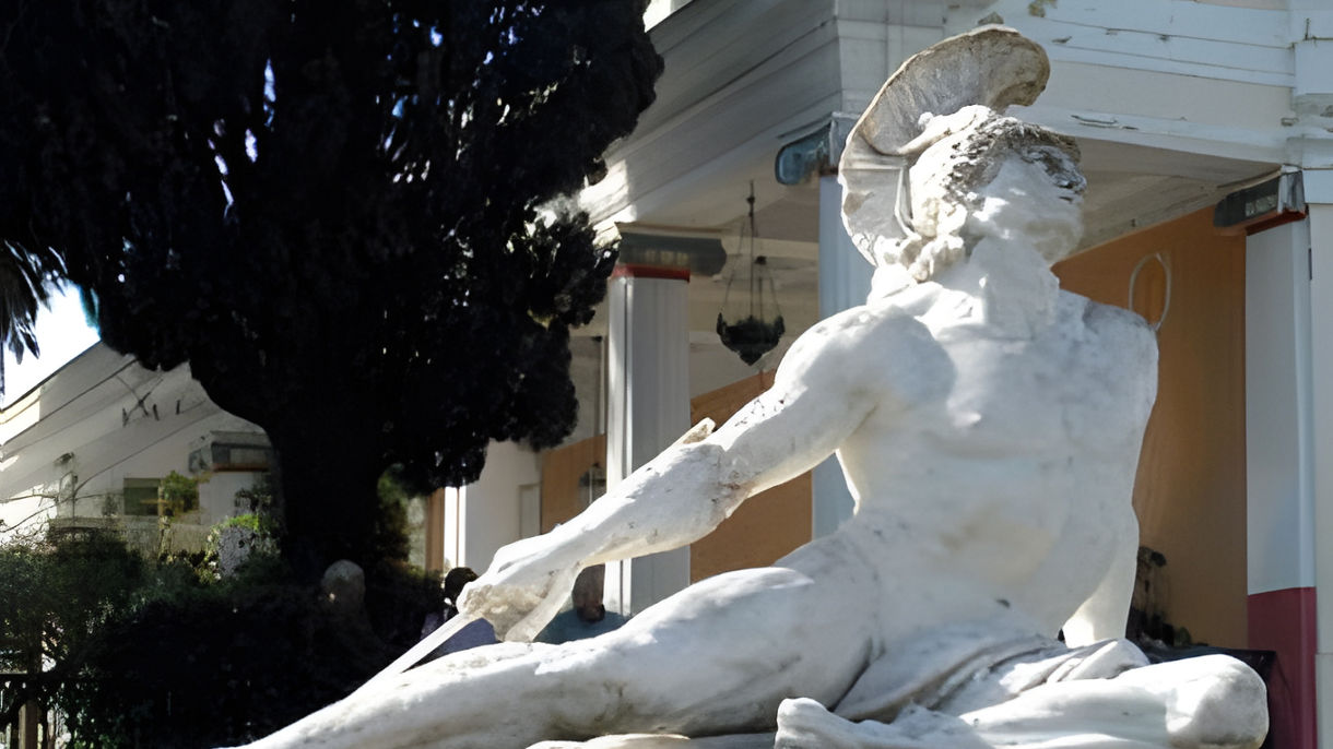 Achilleion Palace, Mon Repos Palace & Corfu Town (Guided in French)