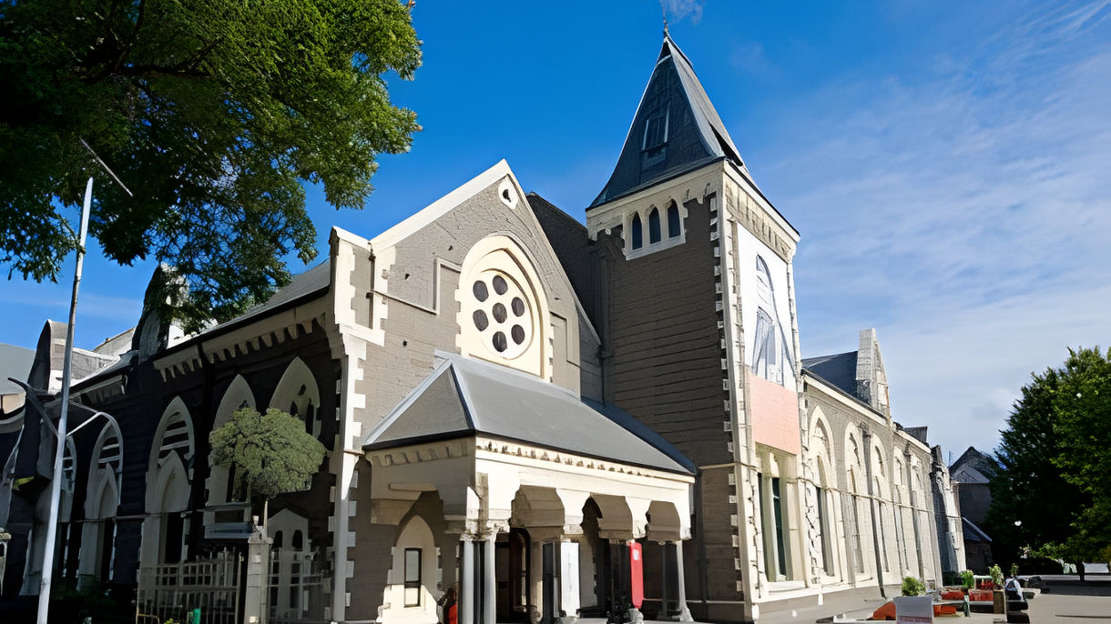 Lyttelton by Private Vehicle - Van Class Half Day (With Driver/Guide)