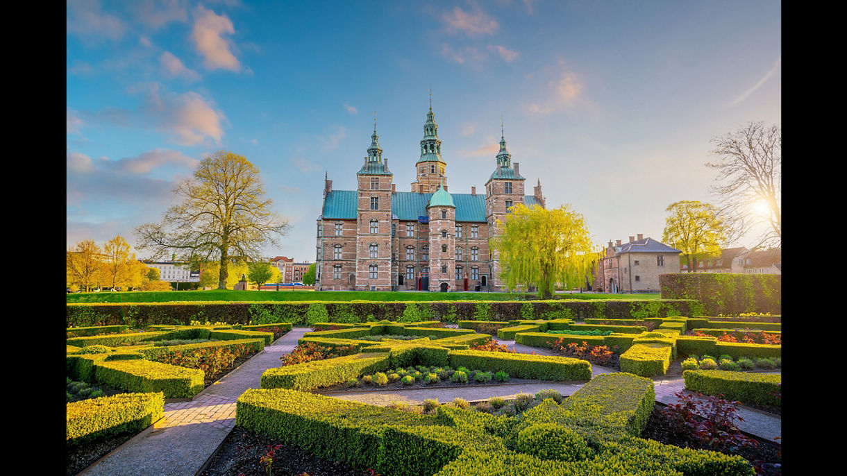 Best of Copenhagen Debark Tour with Airport Transfer