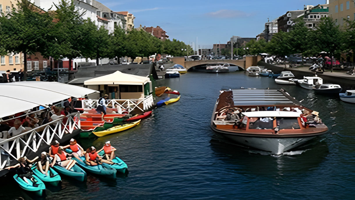 Best of Copenhagen Debark Tour with Airport Transfer
