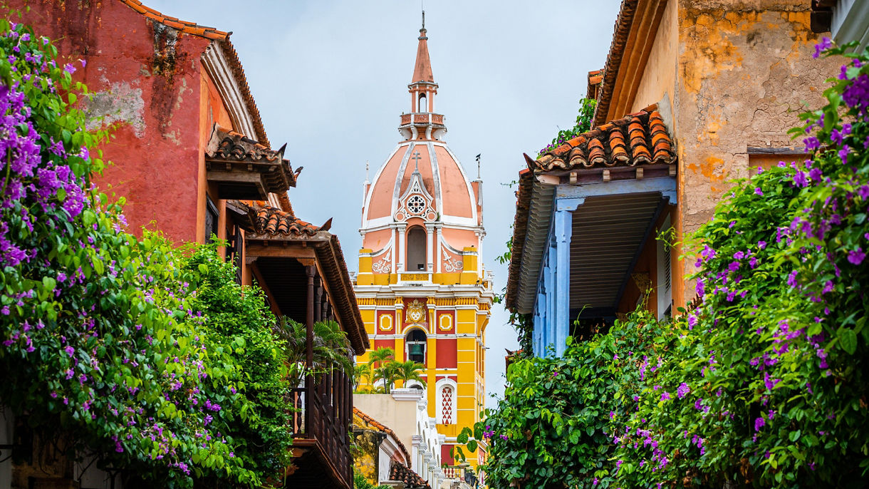 Easy Cartagena: A Journey Through Time