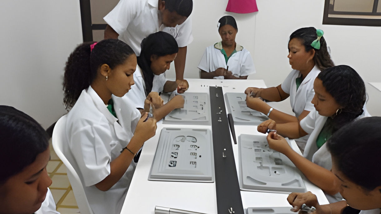 Emerald Jewelry Making Class & Diploma