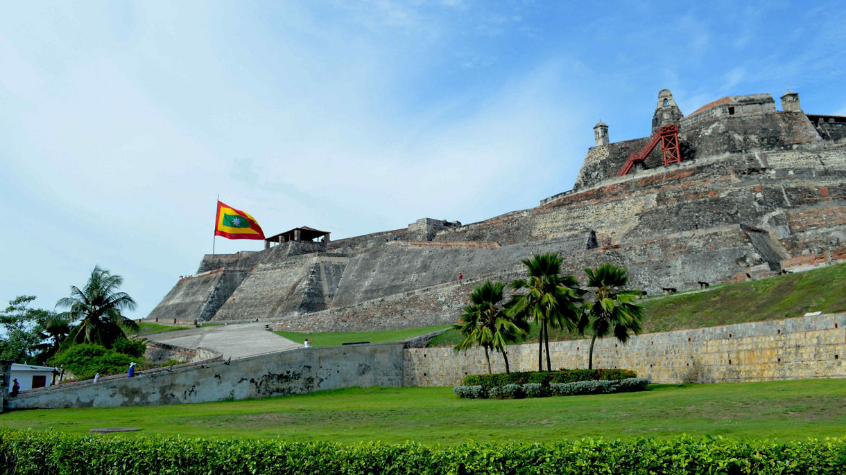 Cartagena Sightseeing & Local Food Tasting