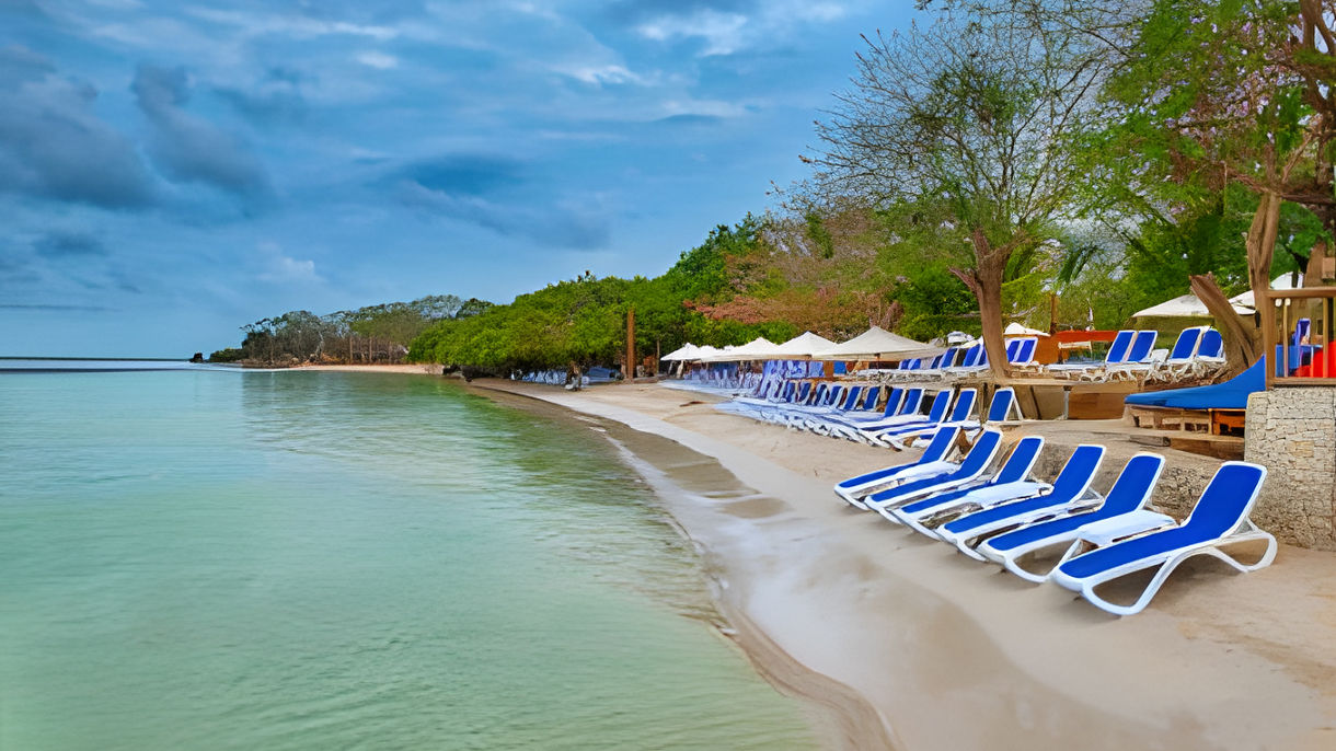 Isla del Encanto Beach Resort
