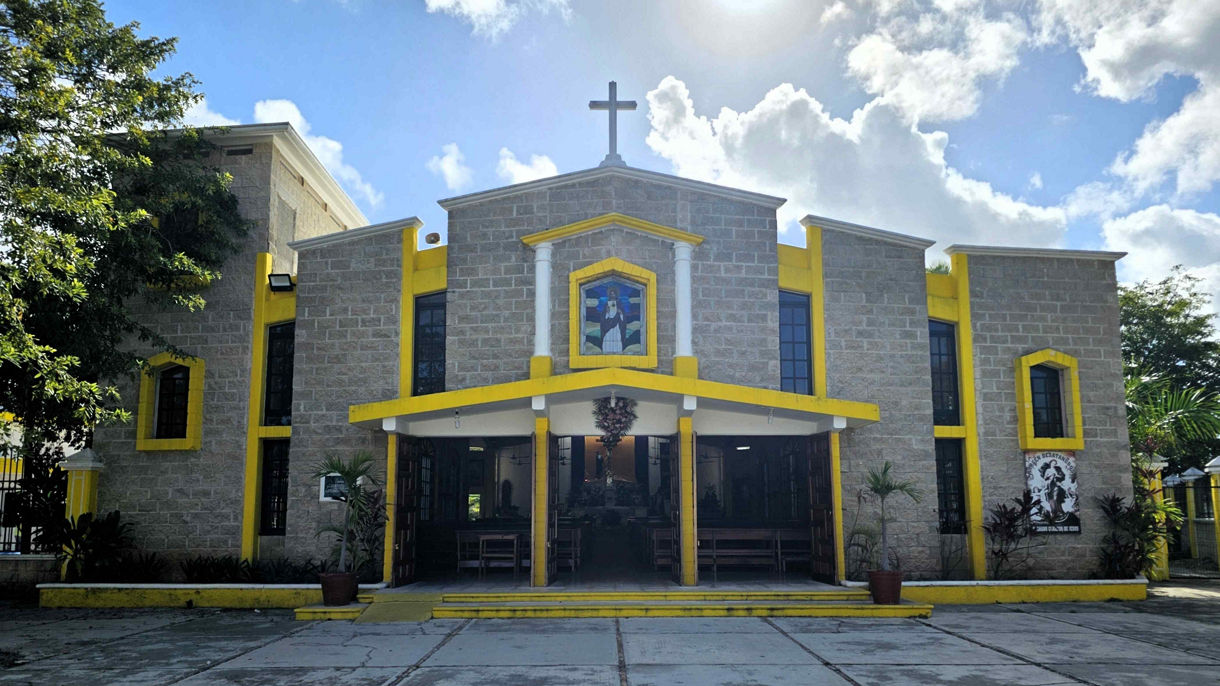 Local Connections: An Unforgettable City Tour with a Heartfelt Twist (A Small Group Tour)