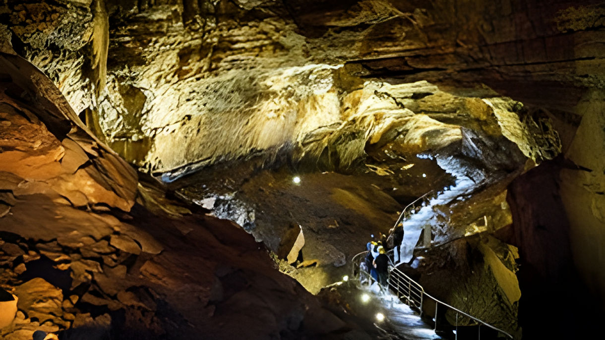 Vjetrenica Cave & Old Town of Dubrovnik: A Small Group Tour