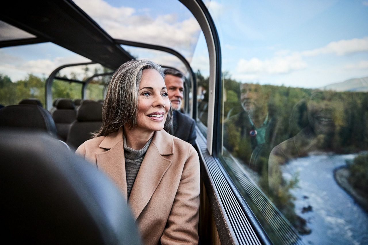 Craft cocktails and lodge‑inspired dining at Fannie Q’s Saloon.