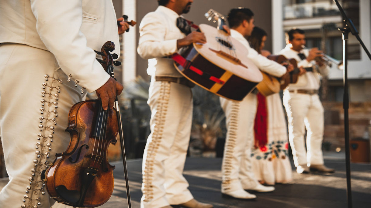 City Drive & Mexican Folkloric Fiesta