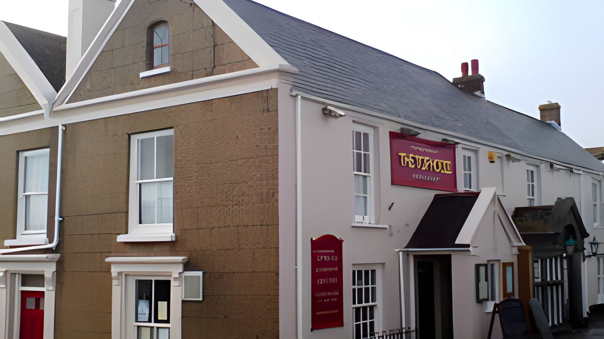 Lizard Peninsula Walk & Pub Lunch