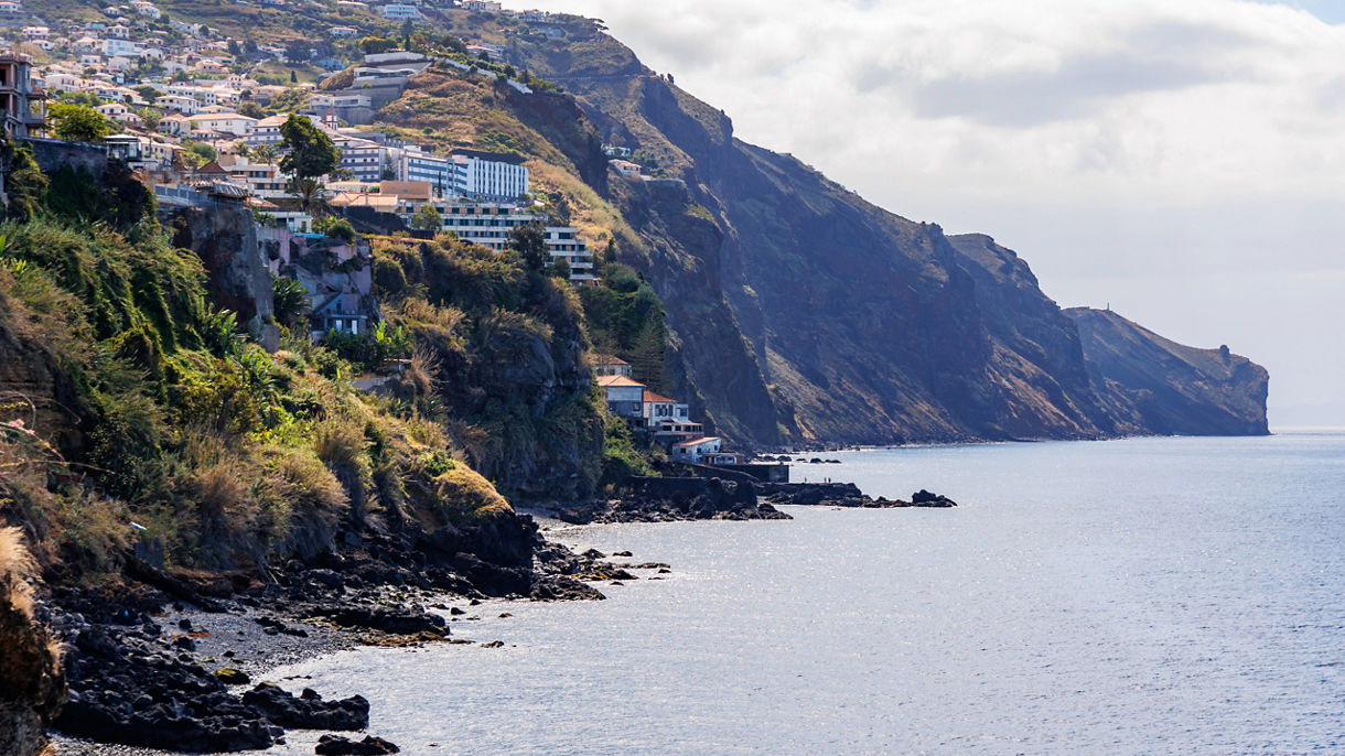 Funchal by Tukxi