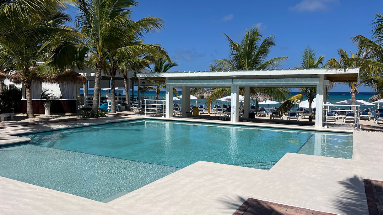 Tipsy Turtle Beach Club VIP Day Pass