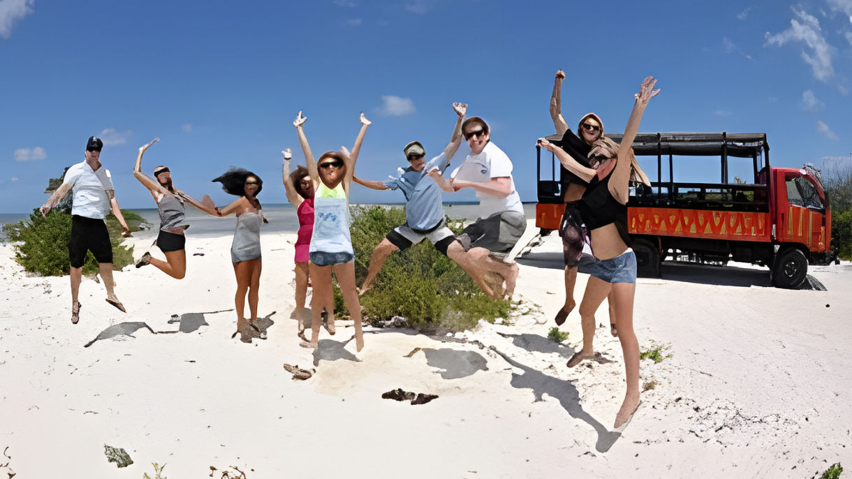 Junkanoo Party Bus, Rum Tasting & Beach