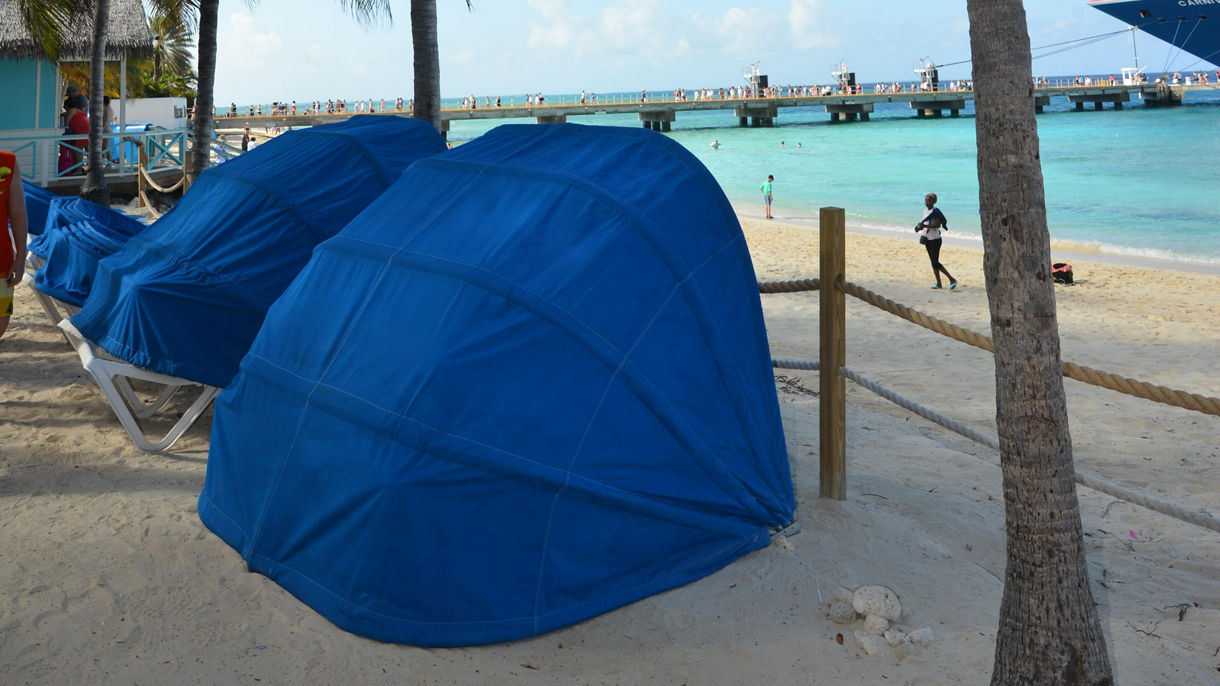 Grand Turk Beach Clamshell