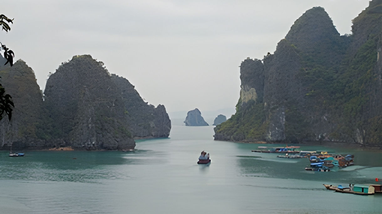 Halong Bay Junk Cruise