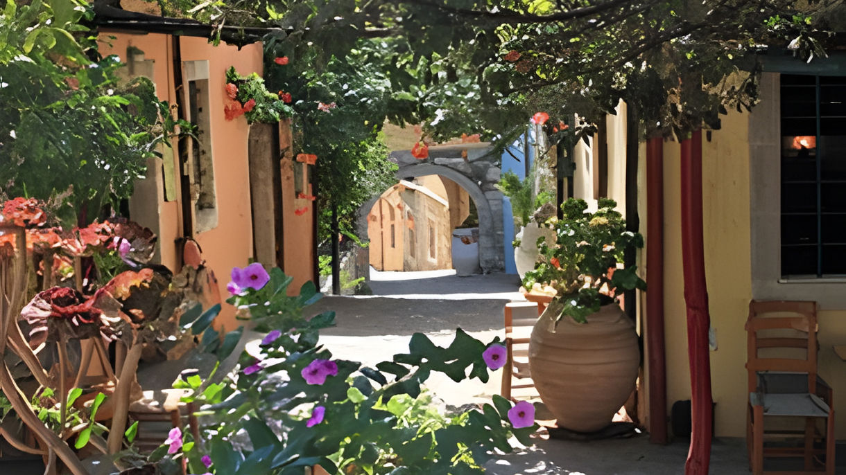 Crete Villages & Folkloric Show