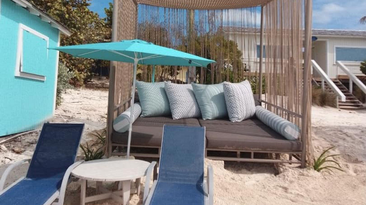 Island Retreat Daybed Rental (4 people maximum)