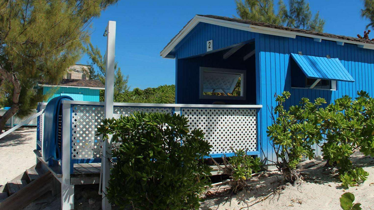 Beach Cabana Rental (4 people maximum)