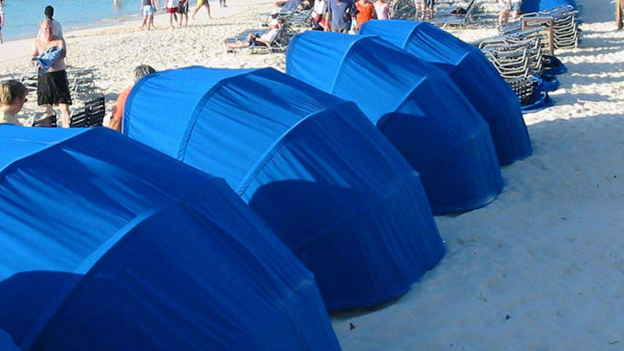 RelaxAway Clamshell Sunshade Rental (2 people maximum)