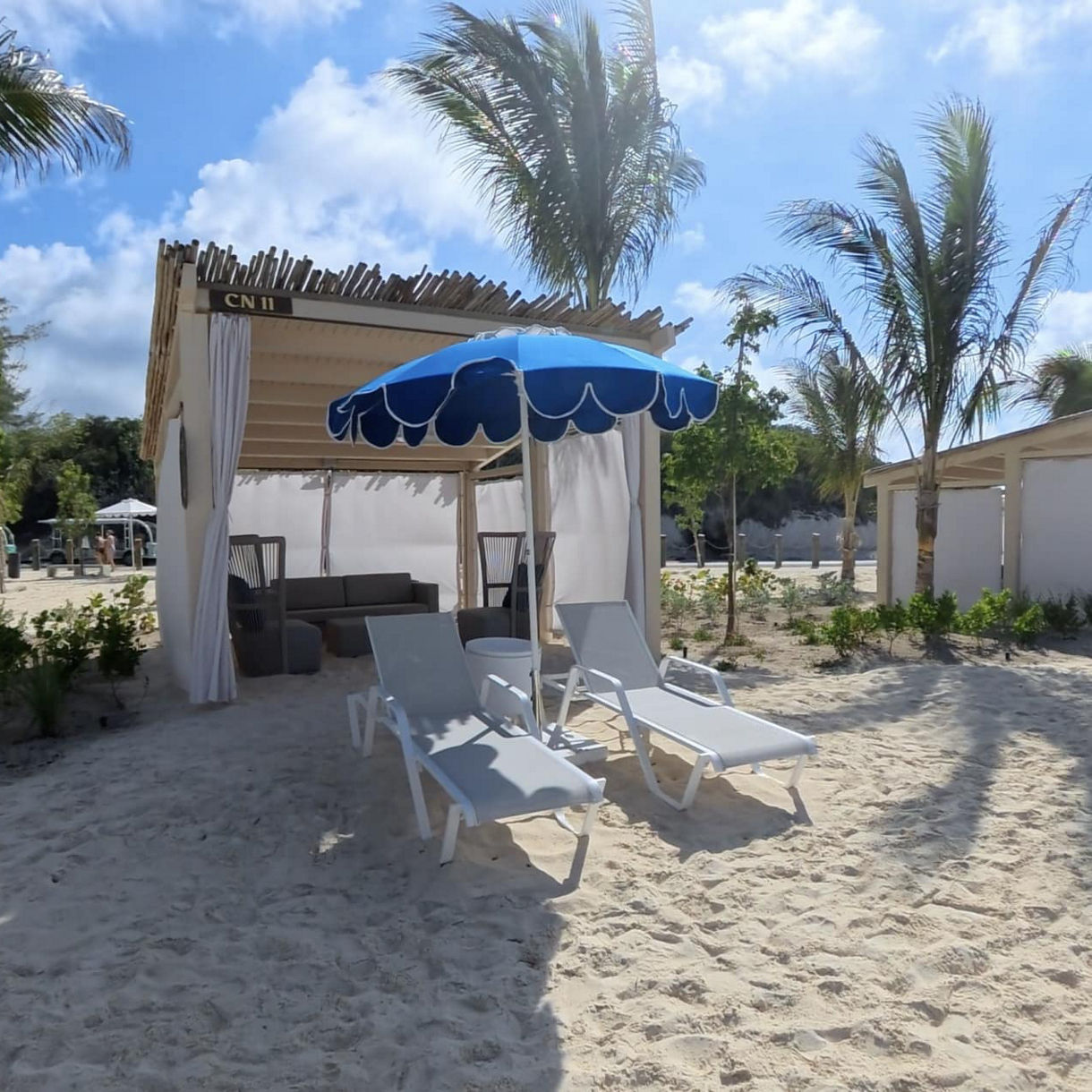 RelaxAway Cabana Rental (7 people maximum)
