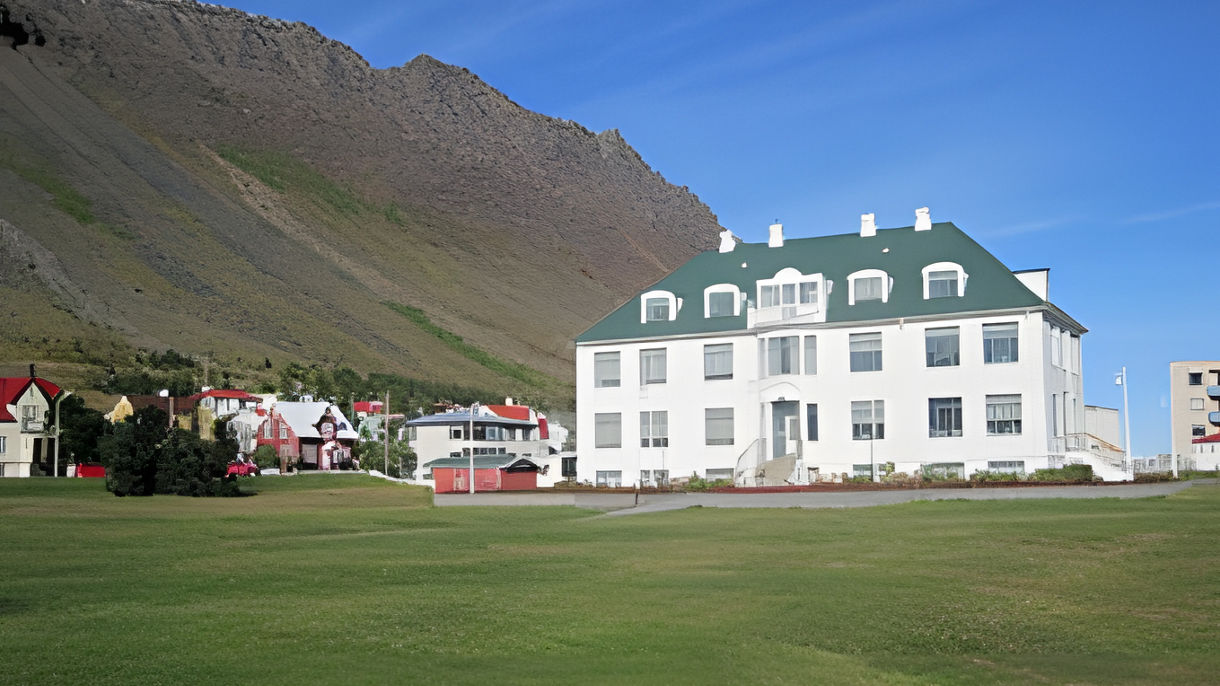 A Walk through Isafjordur