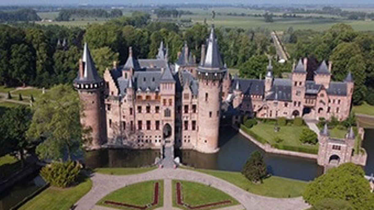 Discover Utrecht & Visit of Castle De Haar