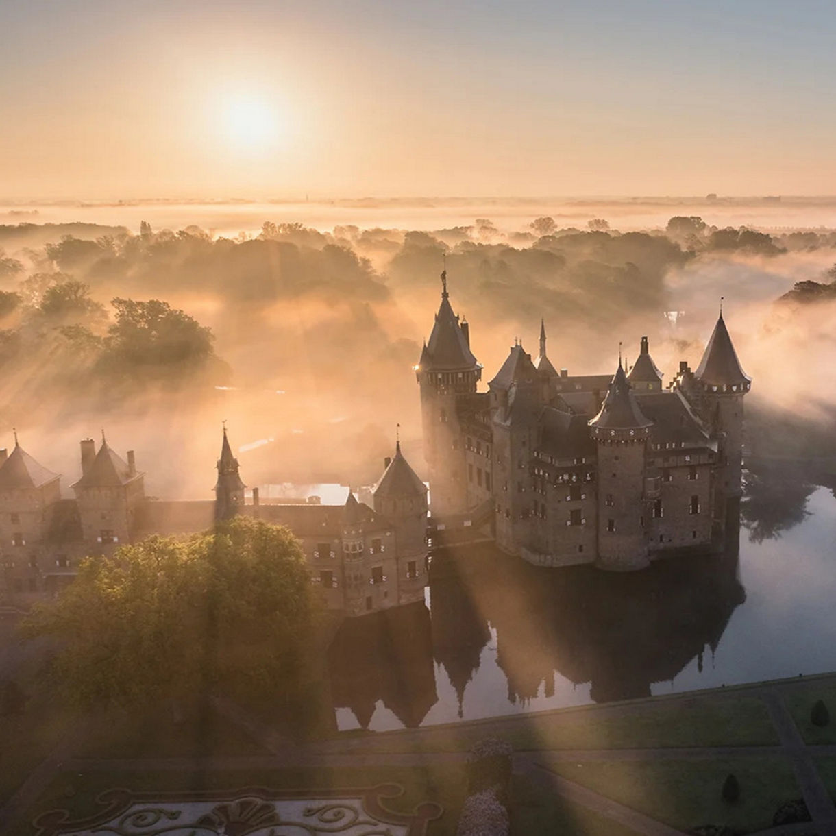 Discover Utrecht & Visit of Castle De Haar
