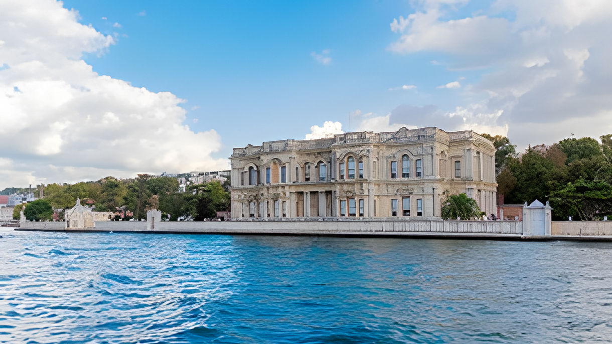 A Cruise between Europe and Asia