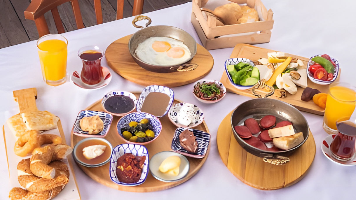 Cruise on the Bosphorus & Breakfast on the Asian side: A Small Group Tour