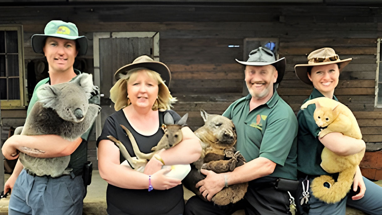 Caversham Wildlife Park & River Cruise