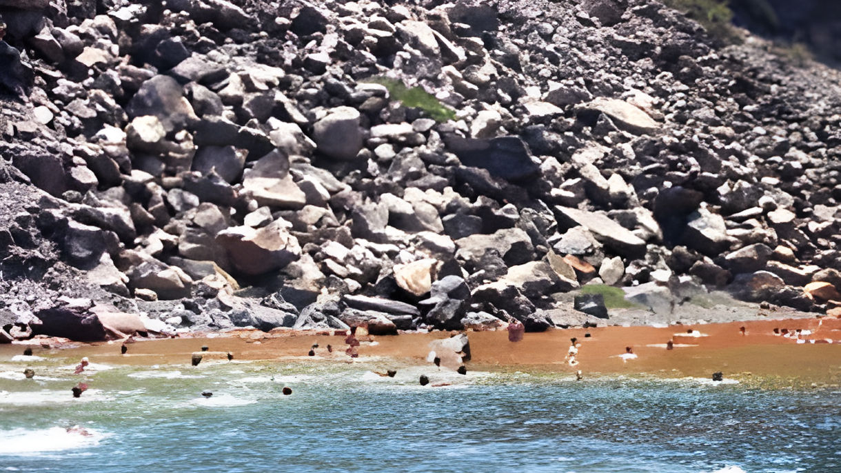 Cruise & Hike to Santorini Volcano