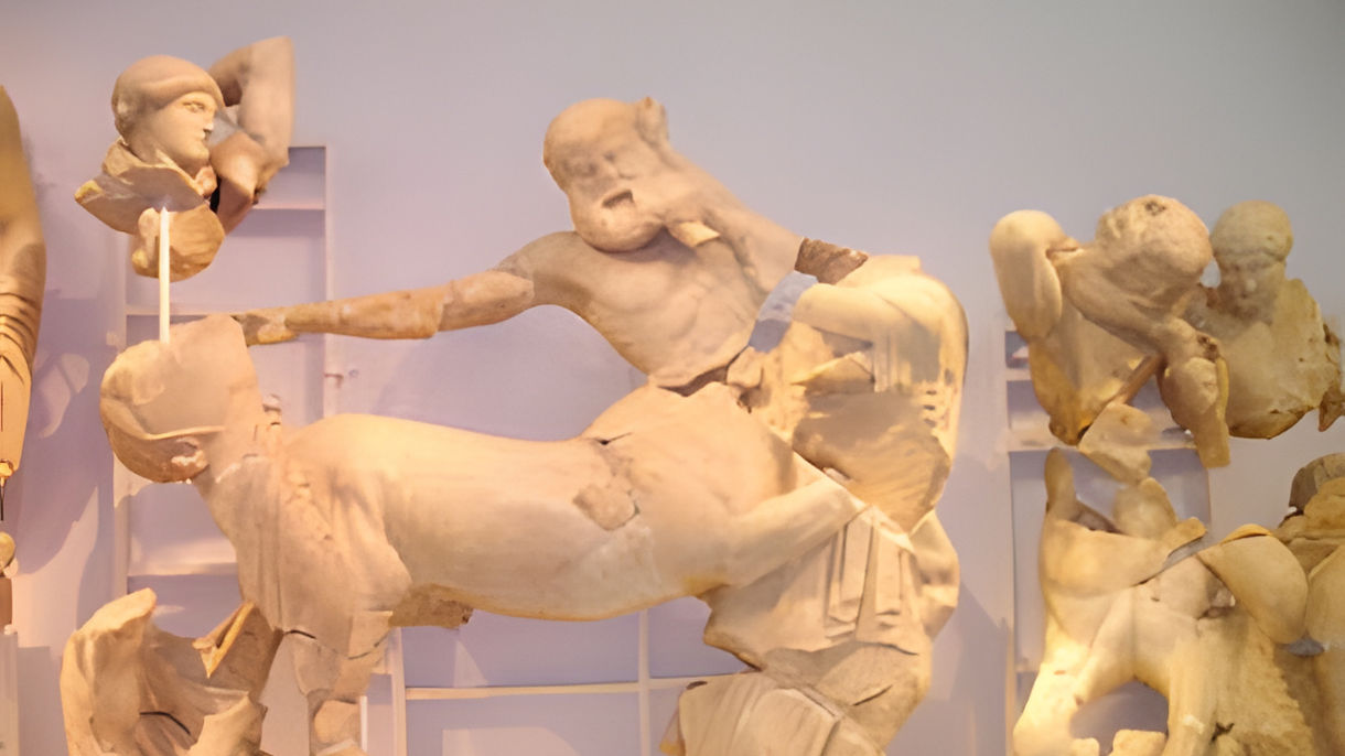 Archaeological Museum & Folkloric Show