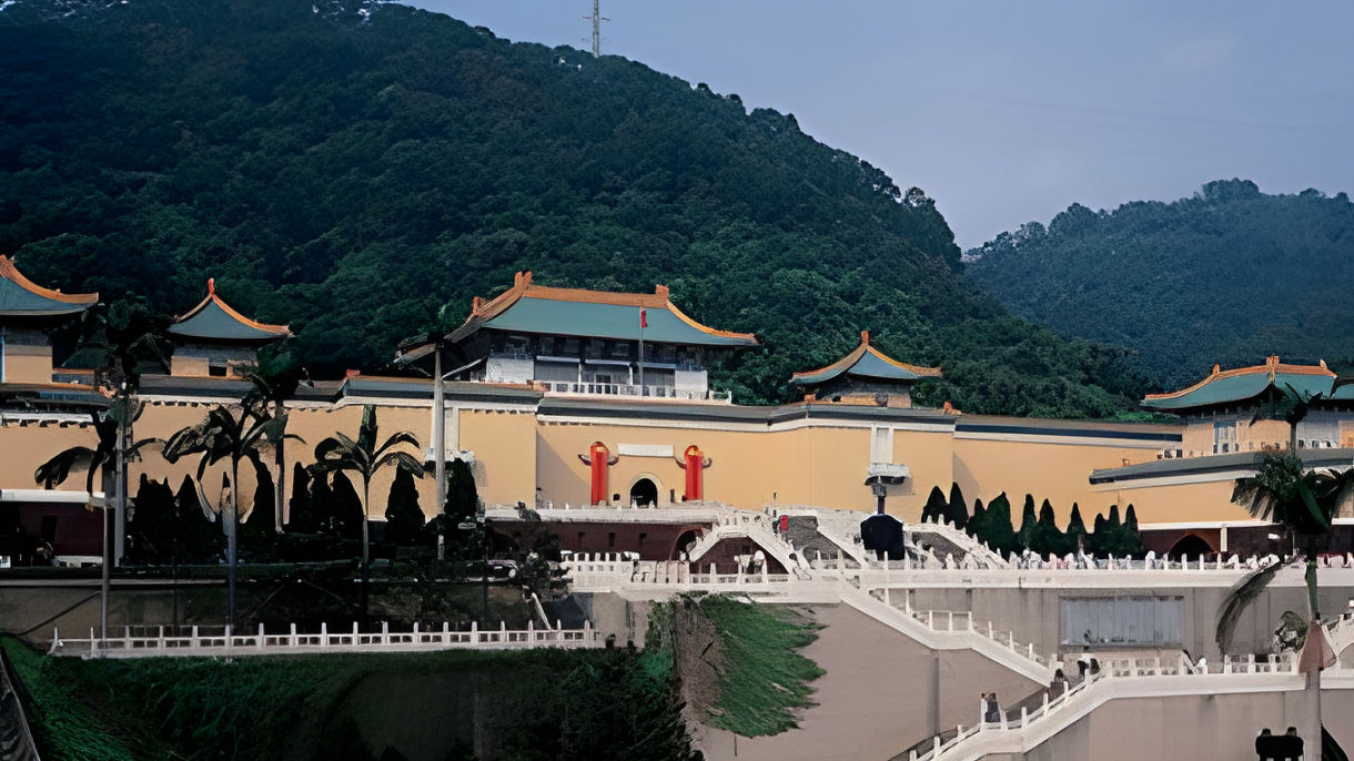 National Palace & Chiang Kai Shek's Memorial Hall
