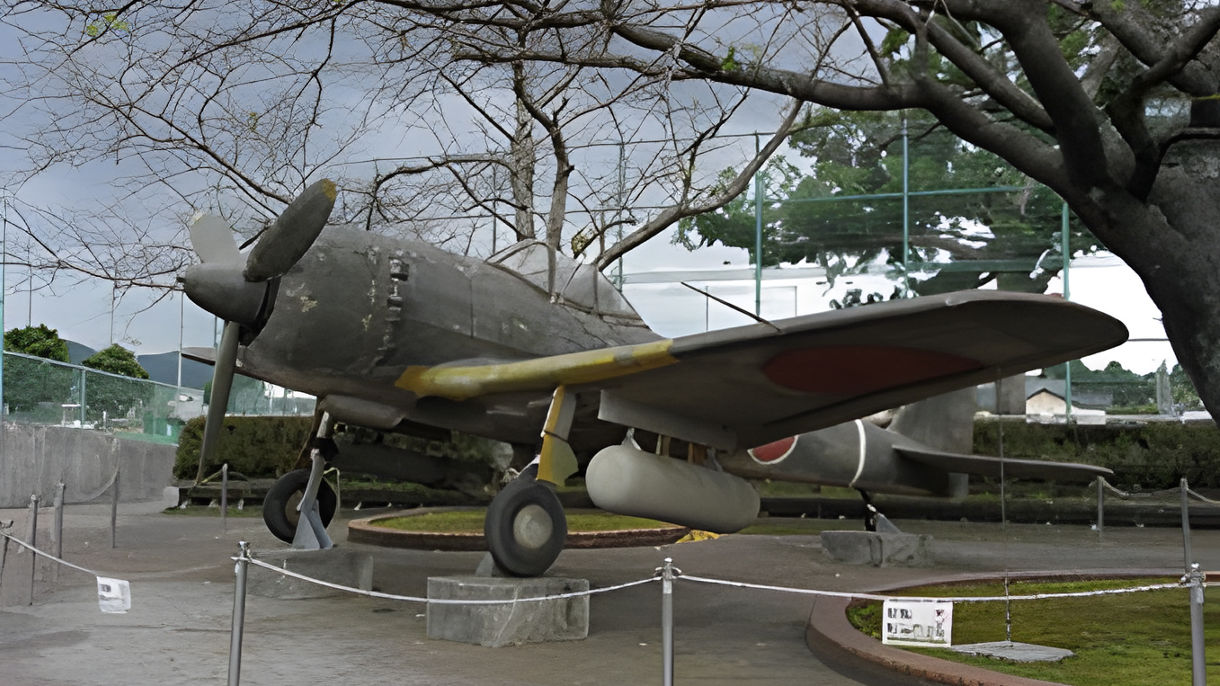 知覧武家屋敷と知覧特攻平和会館（日本語ガイド）(Guided in Japanese)