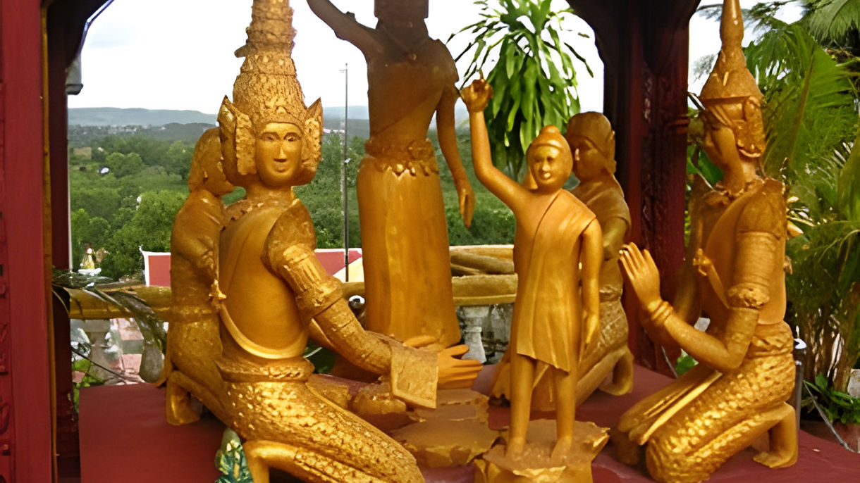 Wat Krom, Market & Sihanoukville Beach