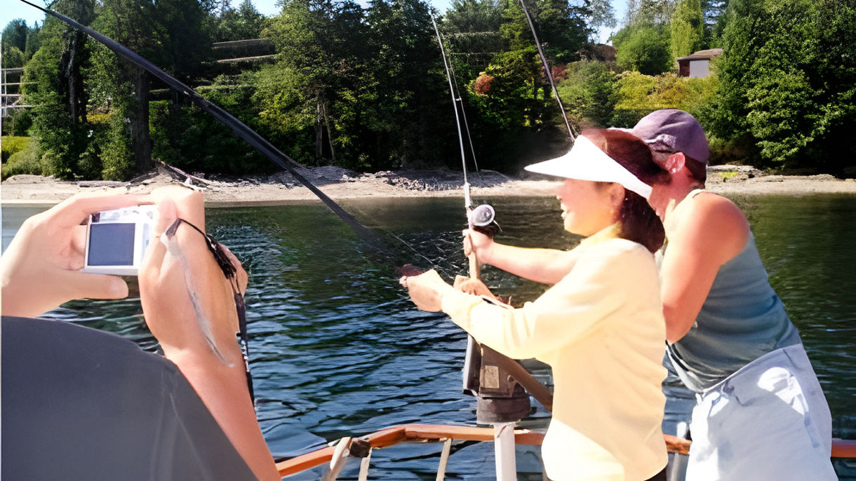 Deluxe Salmon Sportfishing Expedition
