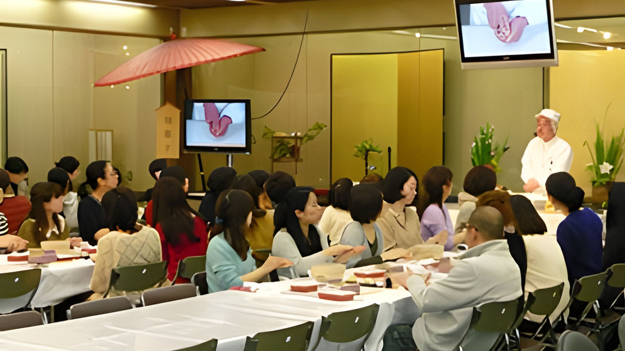 Gold Leaf Art & Japanese Sweet Making