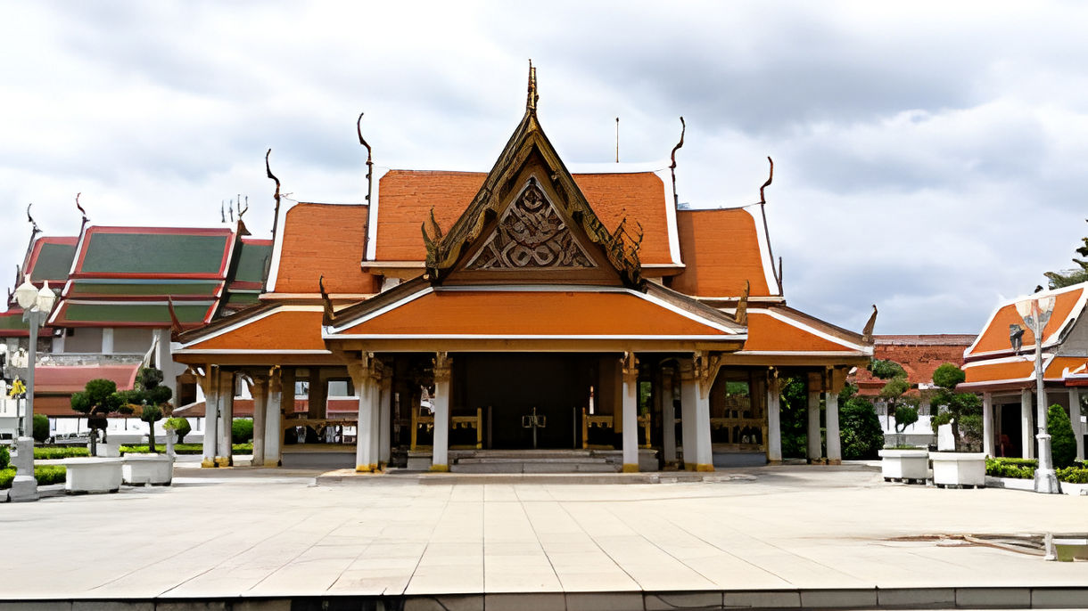 Bangkok's Hidden Treasures with Tuk Tuk Experience